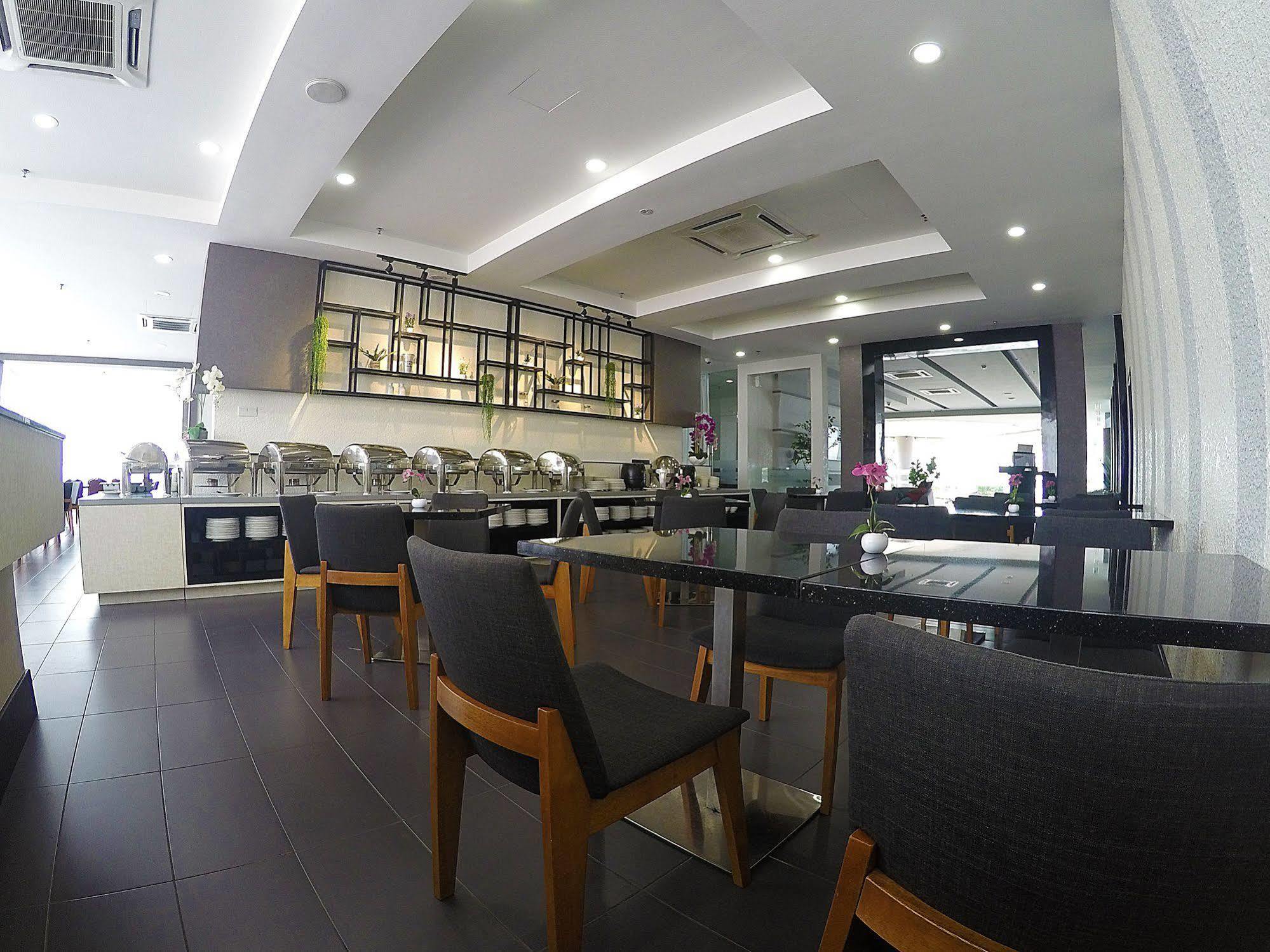 Amansari Hotel Nusajaya Nusajaya  Extérieur photo
